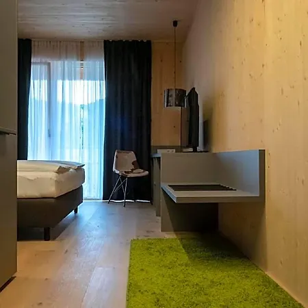 Otel Gaestehaus & Hofkueche Oellerer