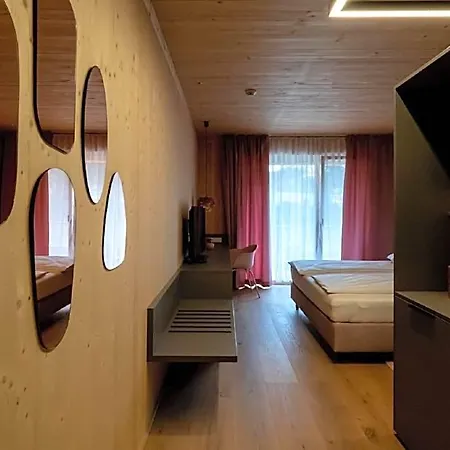 Gaestehaus & Hofkueche Oellerer * ניוסטיפט אים סטובאיטל